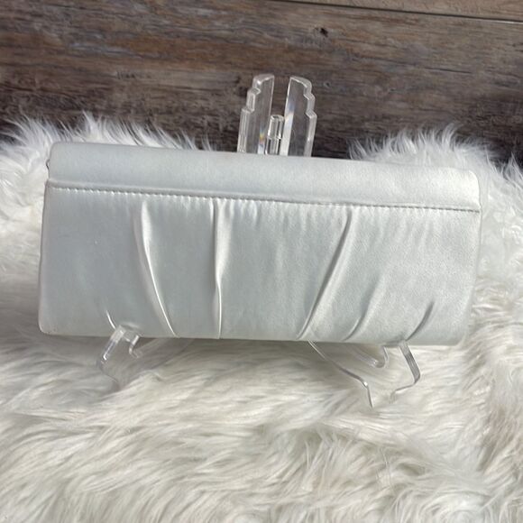 Vintage White Evening Clutch Bag - Picture 3 of 8